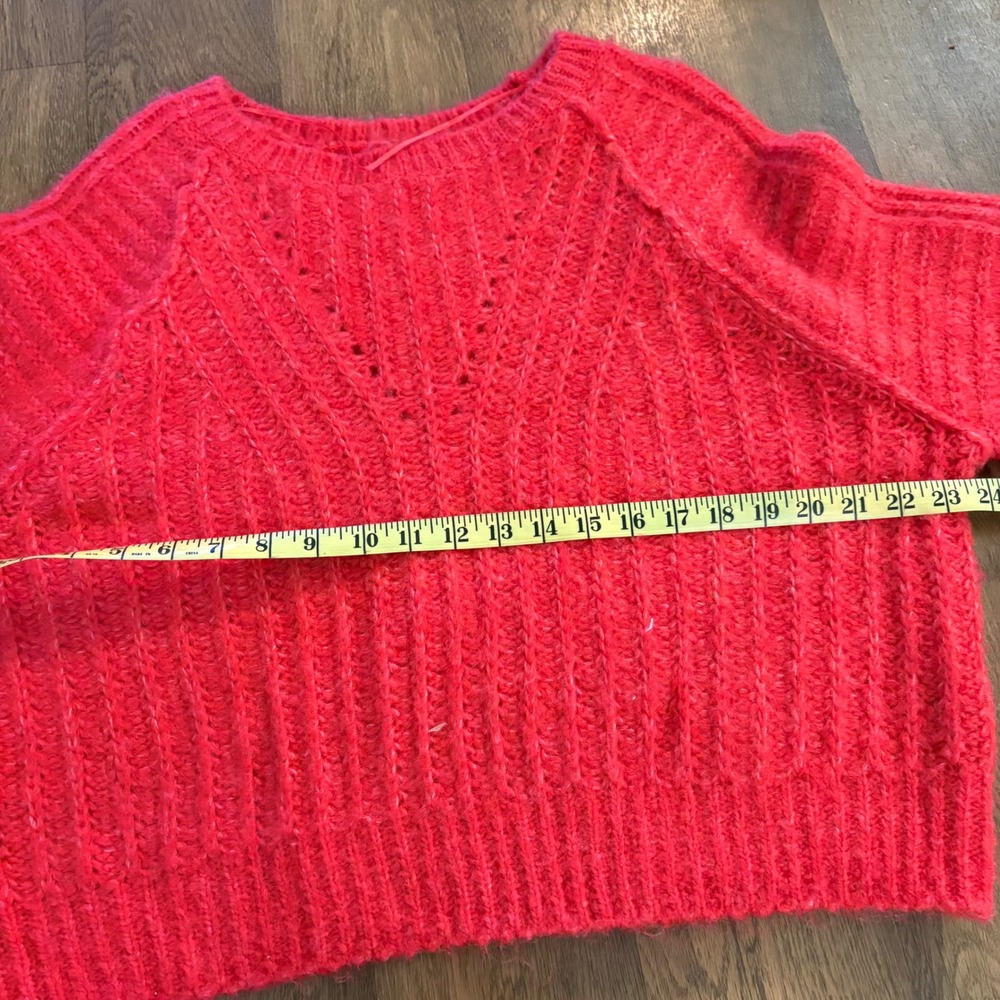 Modern Women's Authentic Free People Chunky Knit Boxy Red Puffy Sleeve Sweater - Picture 9 of 10